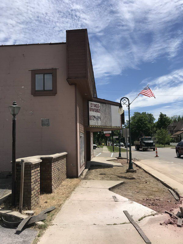 Almont Theatre - Summer 2020 (newer photo)